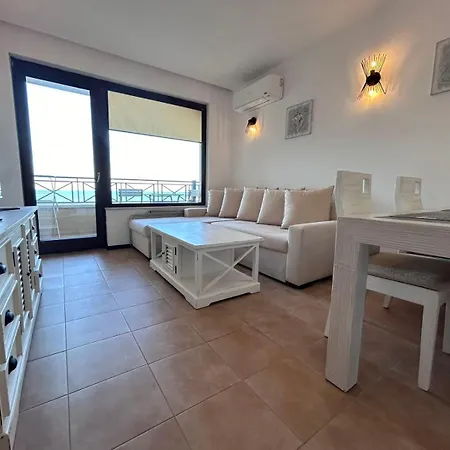 Golden Sands - Sirena 6a Daire *